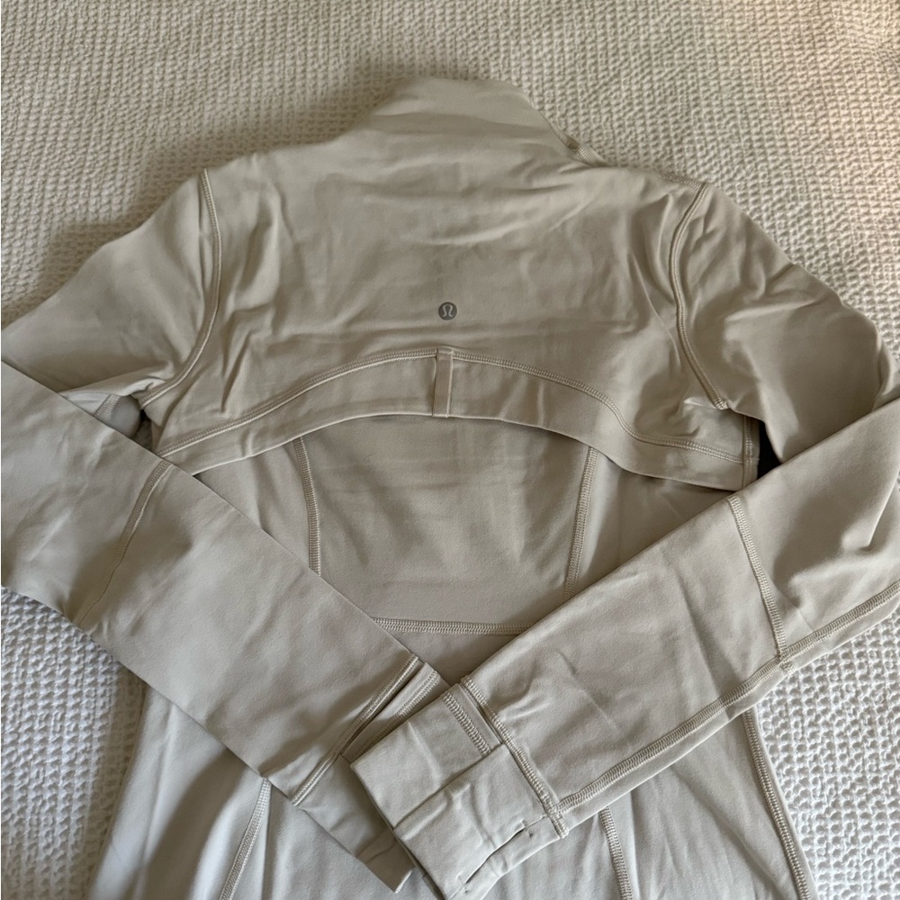 Lululemon Define - image 4